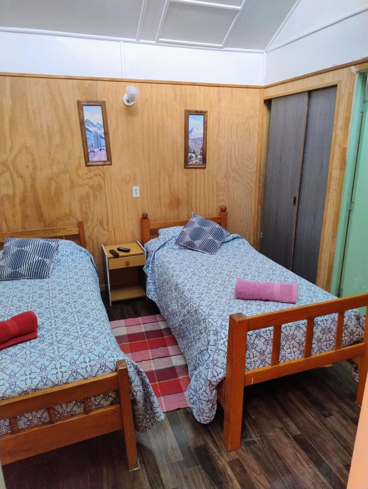 Hostal Y Residencial El Mundial Puerto Natales Ngoại thất bức ảnh